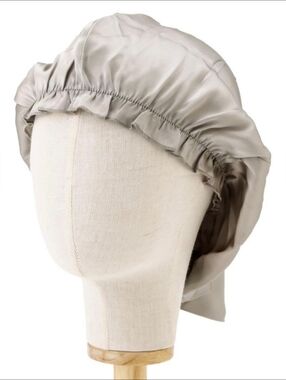 NWT And Us Japan Silk Night Cap Long Light Grey 100% Silk Hair Bonnet Sleep Cap